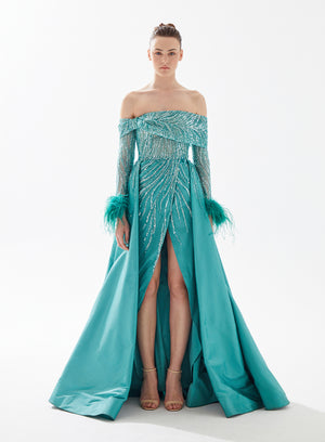Tarik Ediz 98316 Vestido largo de corte A Madison con adornos de plumas