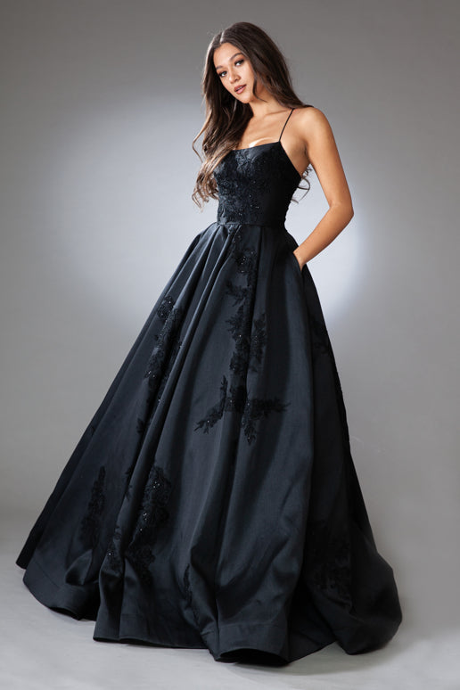 Scoop Neckline Ball Gown SU074 4 / Red Scoop Neckline Ball Gown SU074 4 / Red