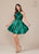 Vestido corto con adornos de plumas de Nox Anabel F723