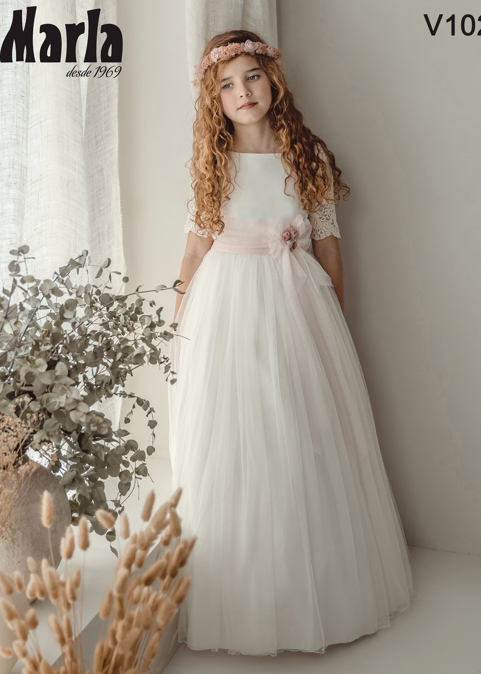 3/4 Sleeves Spanish Communion Gown Marla V102 Pre-order Size 12 / All Ivory 3/4 Sleeves Spanish Communion Gown Marla V102 Pre-order Size 12 / All Ivory