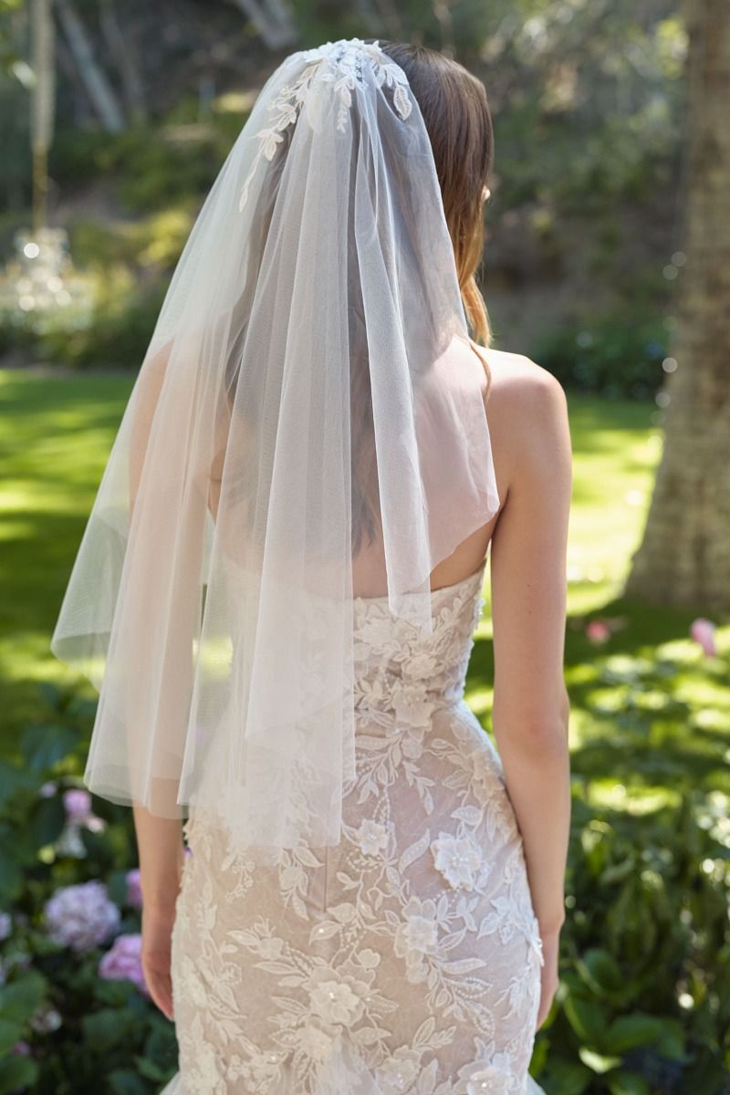 Andrea & Leo WL062 Fit and Flare Bridal Gown 12 / White Andrea & Leo WL062 Fit and Flare Bridal Gown 12 / White