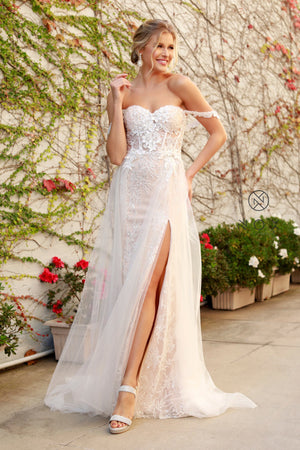 Vestido largo con apliques de encaje y hombros descubiertosVestido de novia de Nox Anabel E441