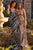 Vestido de noche plateado con escote en V y lentejuelas de Jovani 22314