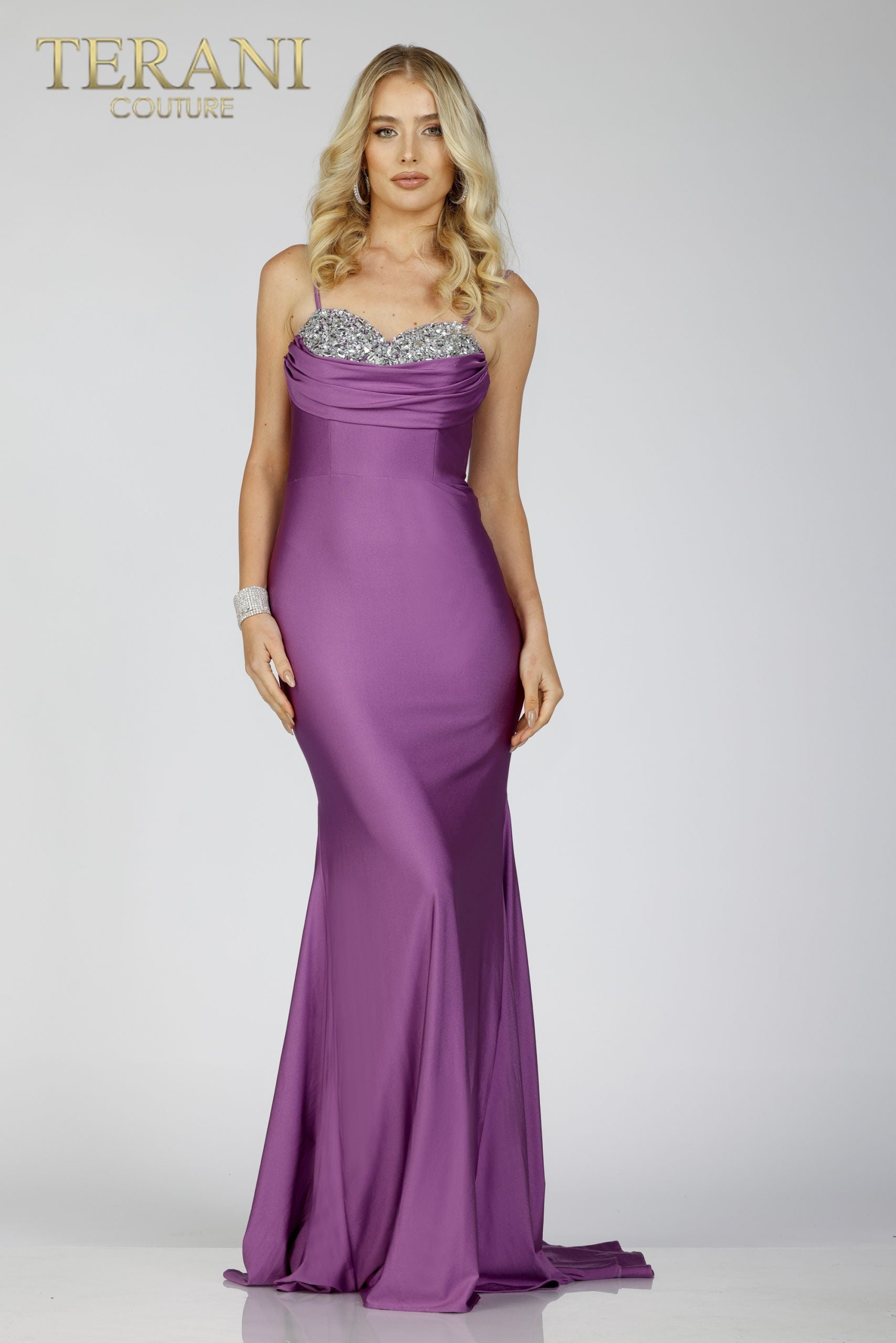 Sweetheart Neckline Spandex Satin Prom Gown 231P0186 22 / Red* Sweetheart Neckline Spandex Satin Prom Gown 231P0186 22 / Red*
