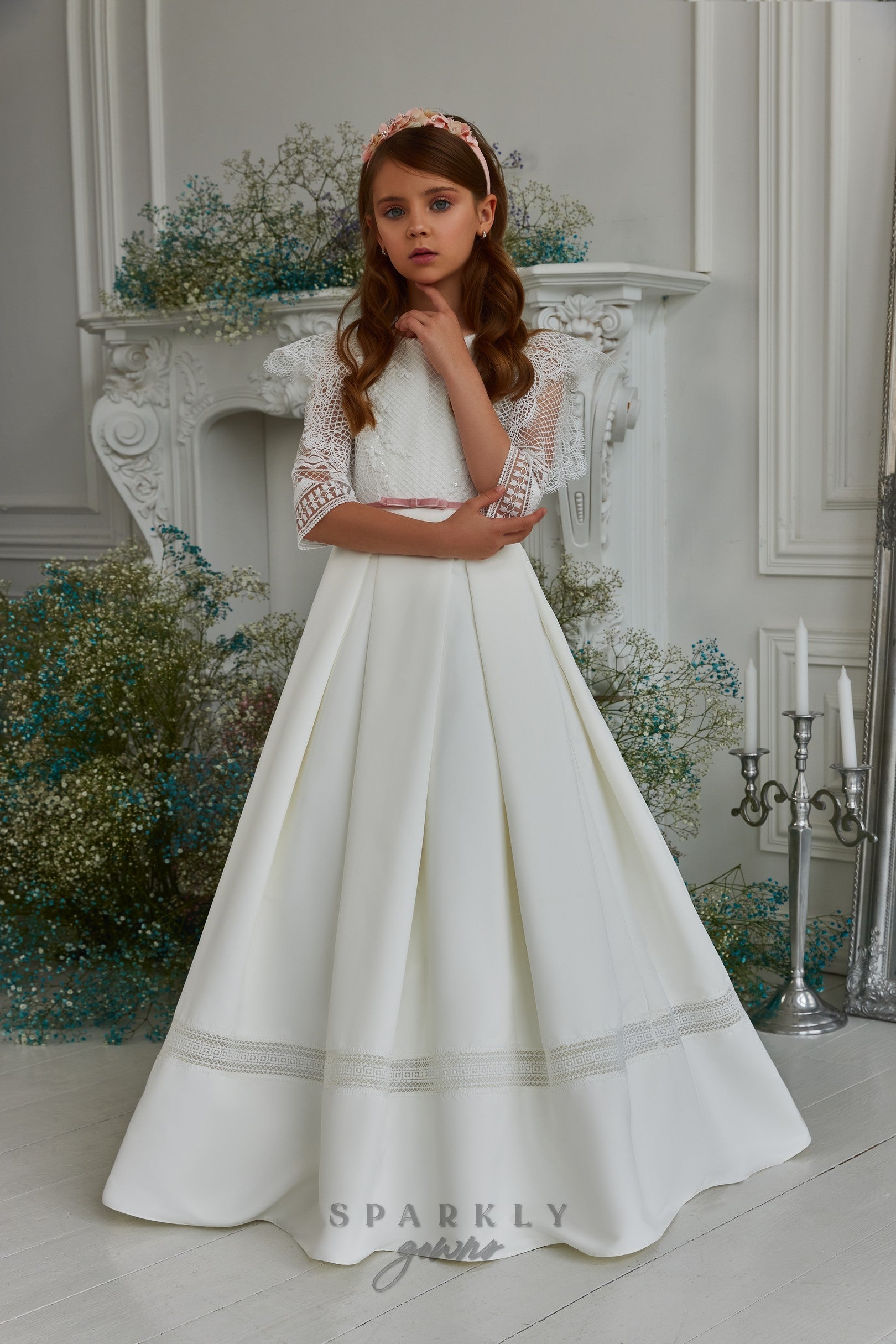 Rosa Clara Off-White Embroidered Tulle Spanish Communion Gown 69125 –  Sparkly Gowns