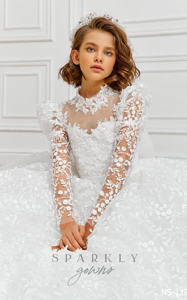 1st Communion Dress in Floral Embroidery Lace 7-8 Years / Ivory 1st Communion Dress in Floral Embroidery Lace 7-8 Years / Ivory