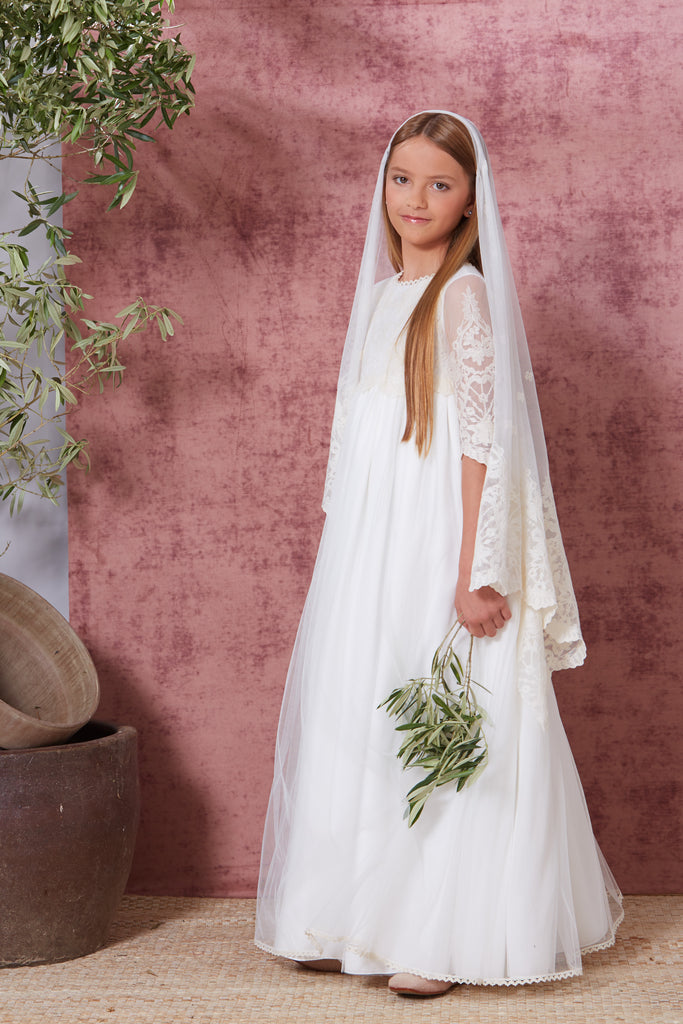 mantilla veil