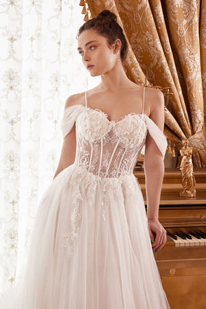 Vestido de novia evasé de tul con capas florales y hombros descubiertos WN307